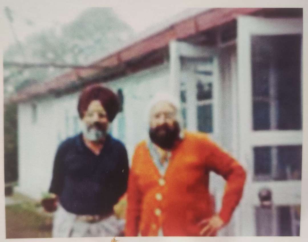 Swarn with Khushwant Singh at his house in Kasuali