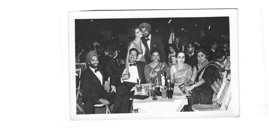 Bombay-:US club with Degans, Adm. Khurana and Sitlani